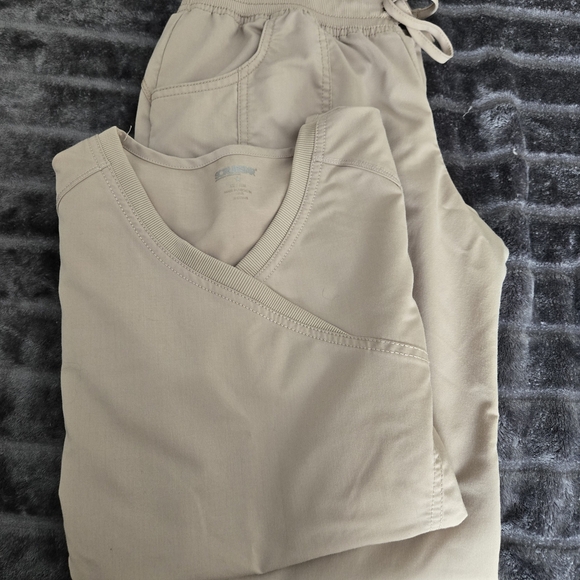 Scrubstar Premium Khaki Scrub Set- Xs Top And Medium Pants - Picture 1 of 6